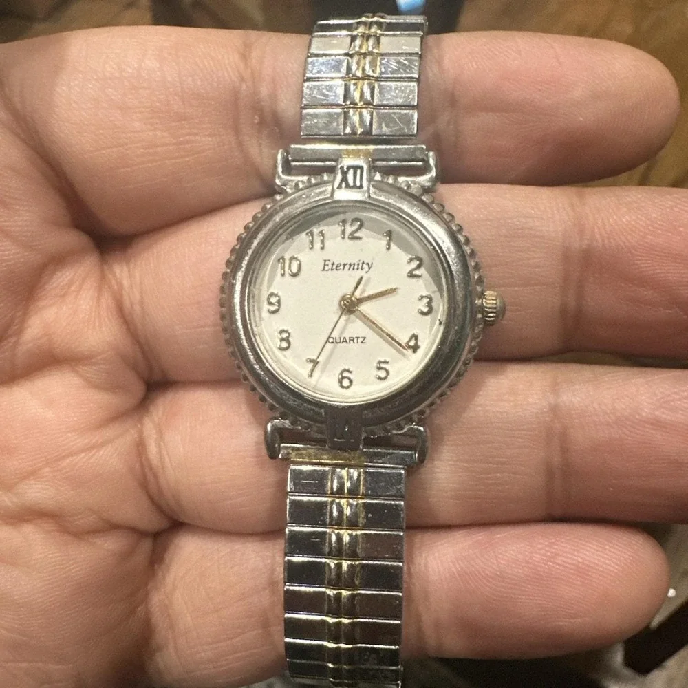 Working‎ Eternity 26mm Quartz Two Tone Dainty Ladies Stretch Band Watch Fits 7in